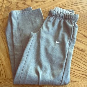 Women’s Nike fleece lined therma fit pants
